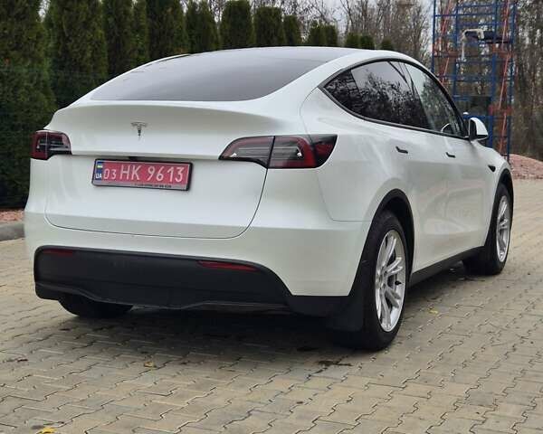 Білий Тесла Model Y, об'ємом двигуна 0 л та пробігом 26 тис. км за 25500 $, фото 3 на Automoto.ua