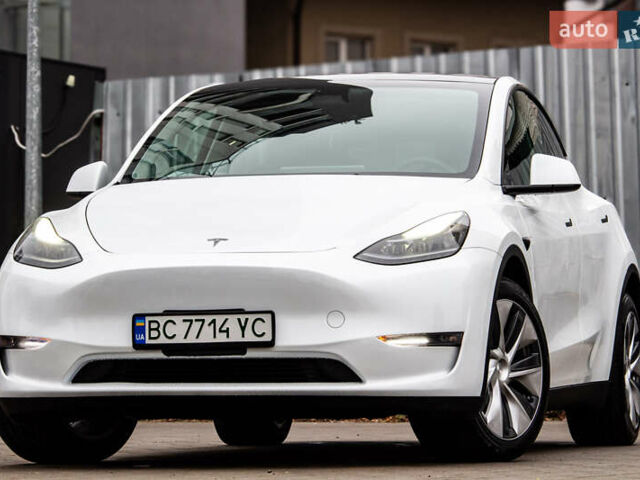 Білий Тесла Model Y, об'ємом двигуна 0 л та пробігом 11 тис. км за 30000 $, фото 10 на Automoto.ua