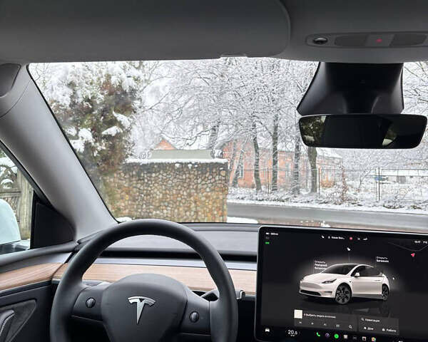 Белый Тесла Model Y, объемом двигателя 0 л и пробегом 16 тыс. км за 30999 $, фото 75 на Automoto.ua