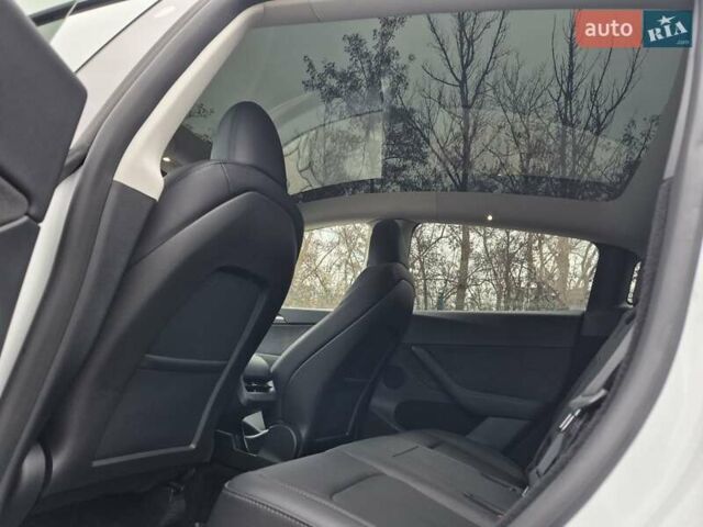 Білий Тесла Model Y, об'ємом двигуна 0 л та пробігом 26 тис. км за 25500 $, фото 7 на Automoto.ua