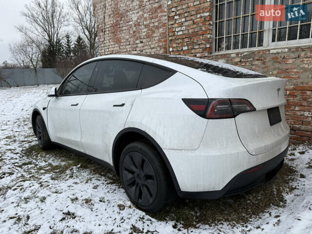 Білий Тесла Model Y, об'ємом двигуна 0 л та пробігом 26 тис. км за 19300 $, фото 4 на Automoto.ua