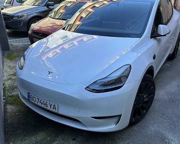 Білий Тесла Model Y, об'ємом двигуна 0 л та пробігом 9 тис. км за 35000 $, фото 1 на Automoto.ua