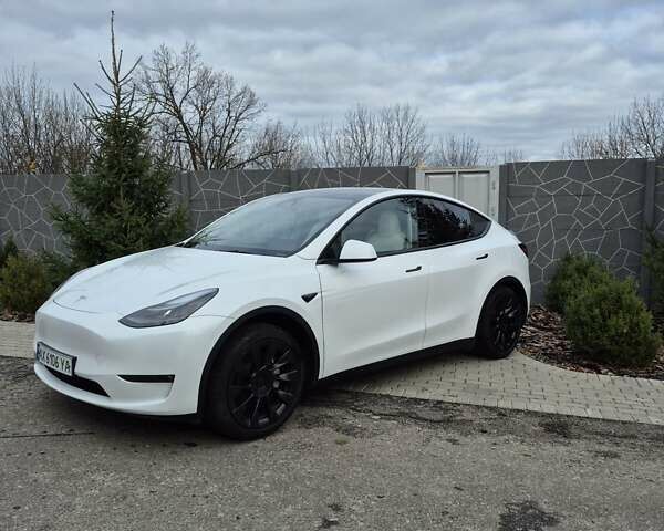 Білий Тесла Model Y, об'ємом двигуна 0 л та пробігом 8 тис. км за 30500 $, фото 8 на Automoto.ua