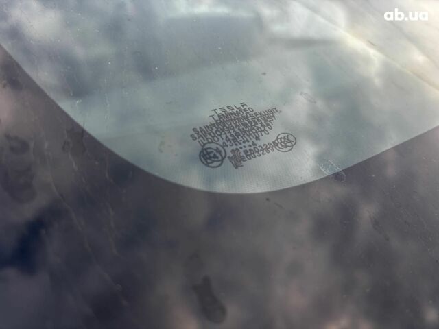 Белый Тесла Model Y, объемом двигателя 0 л и пробегом 25 тыс. км за 33290 $, фото 10 на Automoto.ua