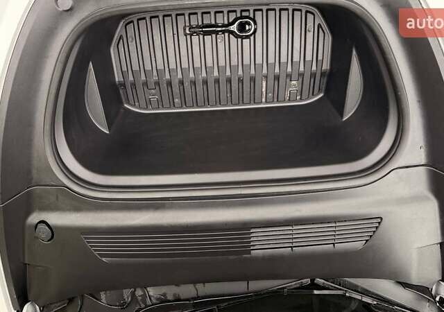 Белый Тесла Model Y, объемом двигателя 0 л и пробегом 20 тыс. км за 31500 $, фото 10 на Automoto.ua