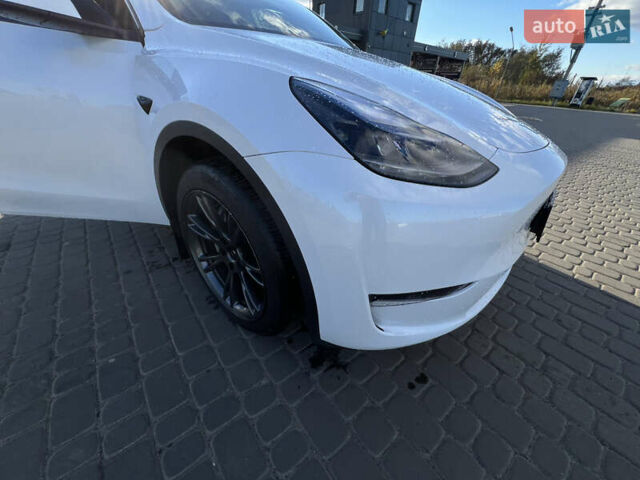 Тесла Model Y 2024 у Жовкві на Automoto.ua Білий Тесла Model Y, об'ємом двигуна 0 л та пробігом 30 тис. км за 33000 $, фото 36 на Automoto.ua