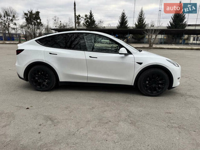 Белый Тесла Model Y, объемом двигателя 0 л и пробегом 10 тыс. км за 32000 $, фото 11 на Automoto.ua