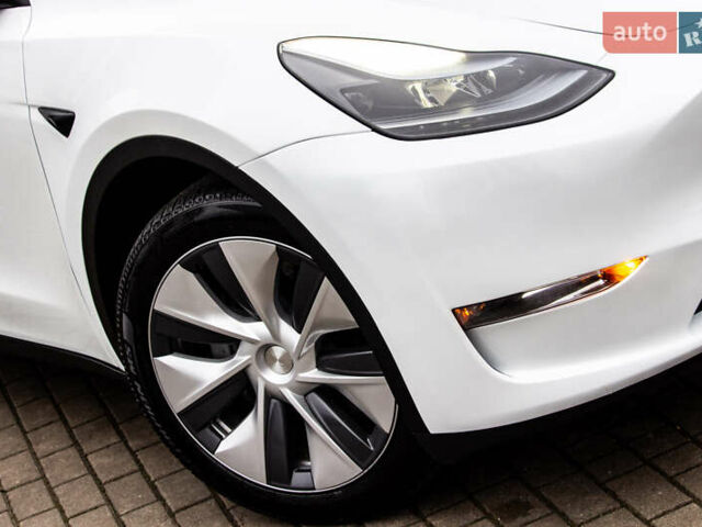 Білий Тесла Model Y, об'ємом двигуна 0 л та пробігом 11 тис. км за 30000 $, фото 3 на Automoto.ua