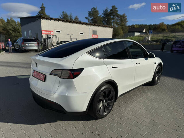 Белый Тесла Model Y, объемом двигателя 0 л и пробегом 26 тыс. км за 29900 $, фото 18 на Automoto.ua