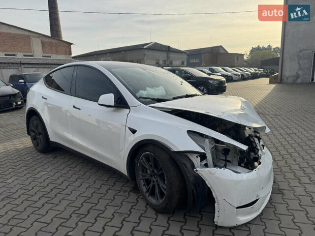 Белый Тесла Model Y, объемом двигателя 0 л и пробегом 5 тыс. км за 17800 $, фото 4 на Automoto.ua