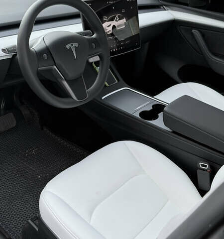 Белый Тесла Model Y, объемом двигателя 0 л и пробегом 10 тыс. км за 29500 $, фото 7 на Automoto.ua