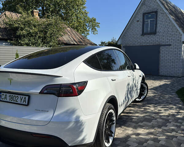 Белый Тесла Model Y, объемом двигателя 0 л и пробегом 8 тыс. км за 35000 $, фото 4 на Automoto.ua