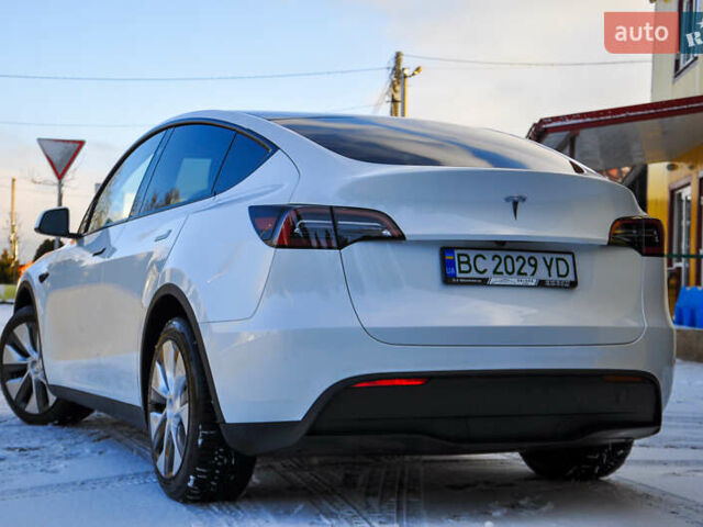 Белый Тесла Model Y, объемом двигателя 0 л и пробегом 17 тыс. км за 29200 $, фото 8 на Automoto.ua