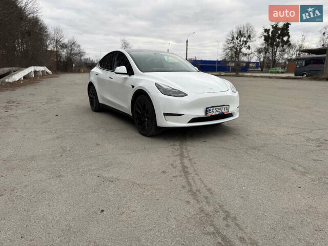 Белый Тесла Model Y, объемом двигателя 0 л и пробегом 10 тыс. км за 33500 $, фото 3 на Automoto.ua