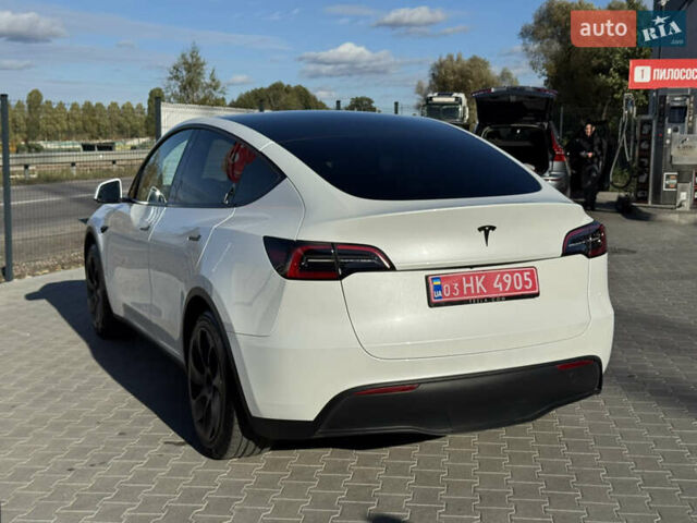 Белый Тесла Model Y, объемом двигателя 0 л и пробегом 26 тыс. км за 29900 $, фото 8 на Automoto.ua