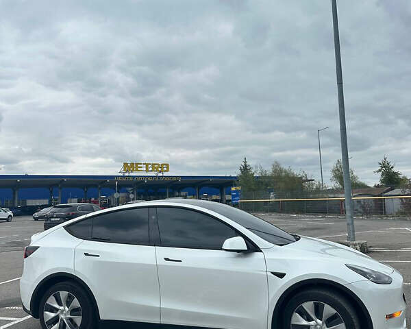 Белый Тесла Model Y, объемом двигателя 0 л и пробегом 35 тыс. км за 29000 $, фото 5 на Automoto.ua