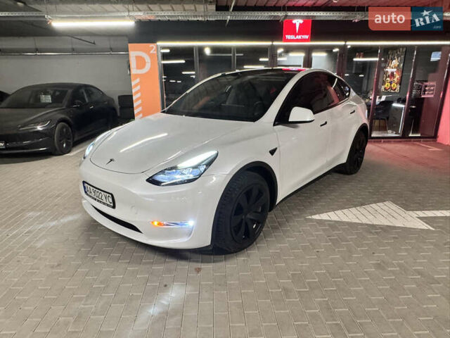 Белый Тесла Model Y, объемом двигателя 0 л и пробегом 32 тыс. км за 29500 $, фото 6 на Automoto.ua