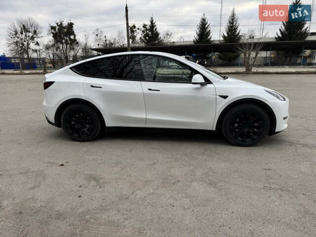 Белый Тесла Model Y, объемом двигателя 0 л и пробегом 10 тыс. км за 33500 $, фото 10 на Automoto.ua