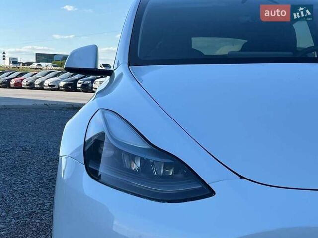 Белый Тесла Model Y, объемом двигателя 0 л и пробегом 34 тыс. км за 31440 $, фото 15 на Automoto.ua