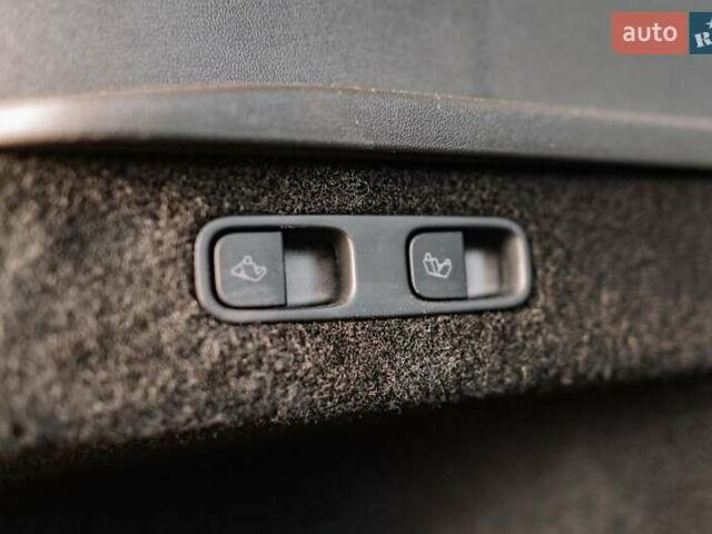Білий Тесла Model Y, об'ємом двигуна 0 л та пробігом 5 тис. км за 29900 $, фото 66 на Automoto.ua
