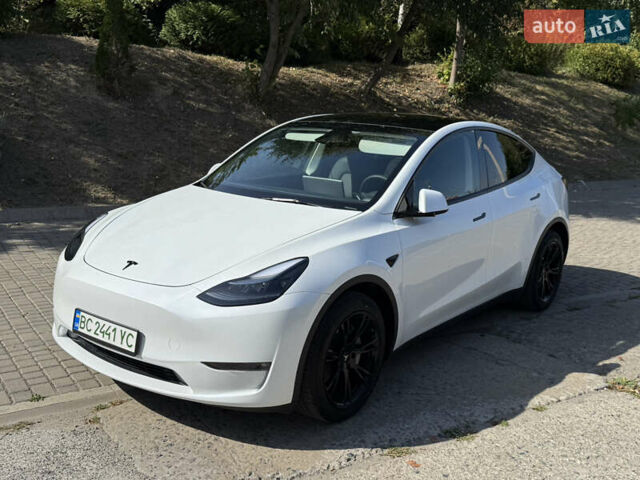 Белый Тесла Model Y, объемом двигателя 0 л и пробегом 13 тыс. км за 29500 $, фото 1 на Automoto.ua