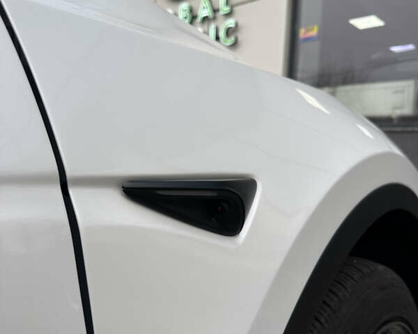 Белый Тесла Model Y, объемом двигателя 0 л и пробегом 16 тыс. км за 33700 $, фото 11 на Automoto.ua