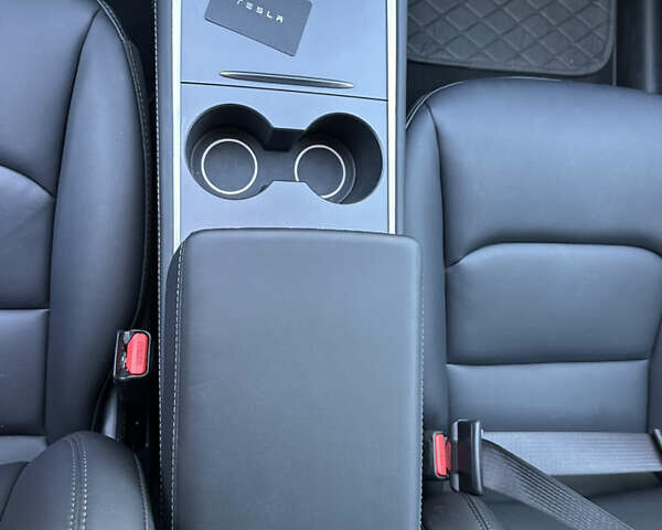 Білий Тесла Model Y, об'ємом двигуна 0 л та пробігом 5 тис. км за 27900 $, фото 12 на Automoto.ua