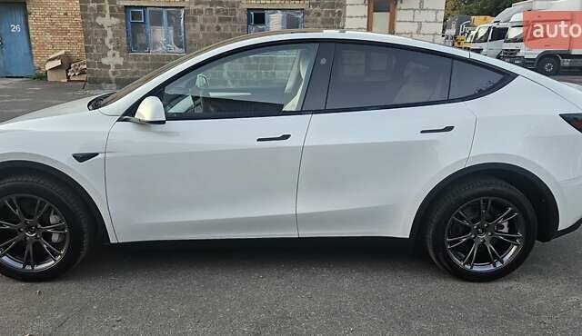 Білий Тесла Model Y, об'ємом двигуна 0 л та пробігом 1 тис. км за 39000 $, фото 5 на Automoto.ua
