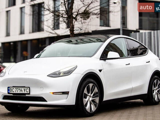 Білий Тесла Model Y, об'ємом двигуна 0 л та пробігом 11 тис. км за 30000 $, фото 2 на Automoto.ua