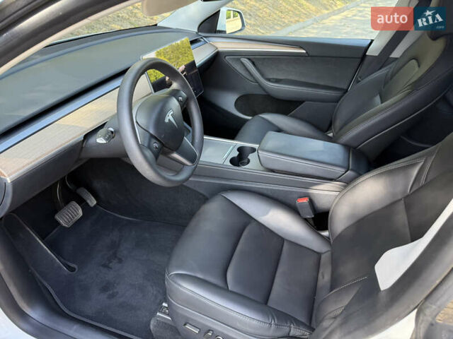 Белый Тесла Model Y, объемом двигателя 0 л и пробегом 13 тыс. км за 29500 $, фото 14 на Automoto.ua