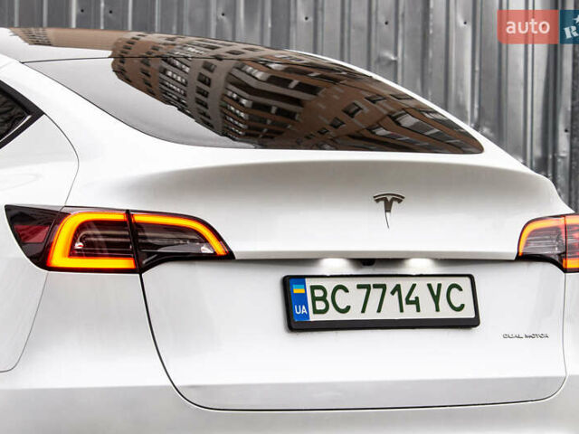 Білий Тесла Model Y, об'ємом двигуна 0 л та пробігом 11 тис. км за 30000 $, фото 12 на Automoto.ua