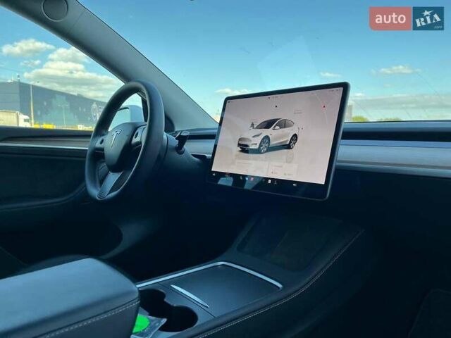 Белый Тесла Model Y, объемом двигателя 0 л и пробегом 34 тыс. км за 30890 $, фото 20 на Automoto.ua