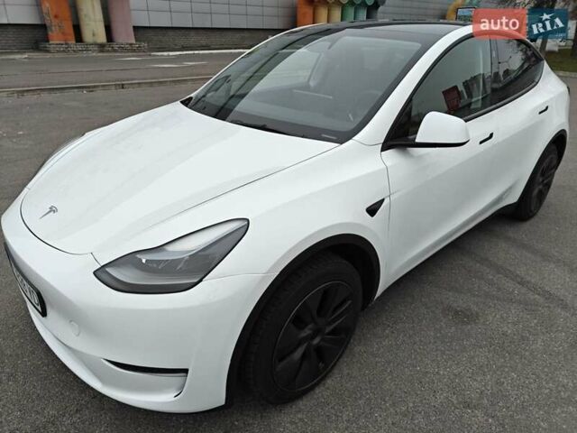 Белый Тесла Model Y, объемом двигателя 0 л и пробегом 18 тыс. км за 29000 $, фото 14 на Automoto.ua