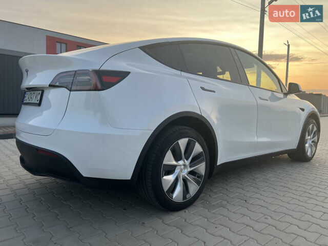 Белый Тесла Model Y, объемом двигателя 0 л и пробегом 8 тыс. км за 33000 $, фото 3 на Automoto.ua