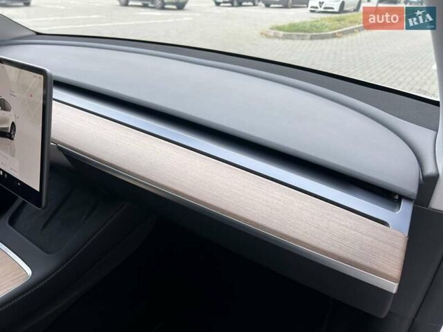 Белый Тесла Model Y, объемом двигателя 0 л и пробегом 2 тыс. км за 34500 $, фото 16 на Automoto.ua