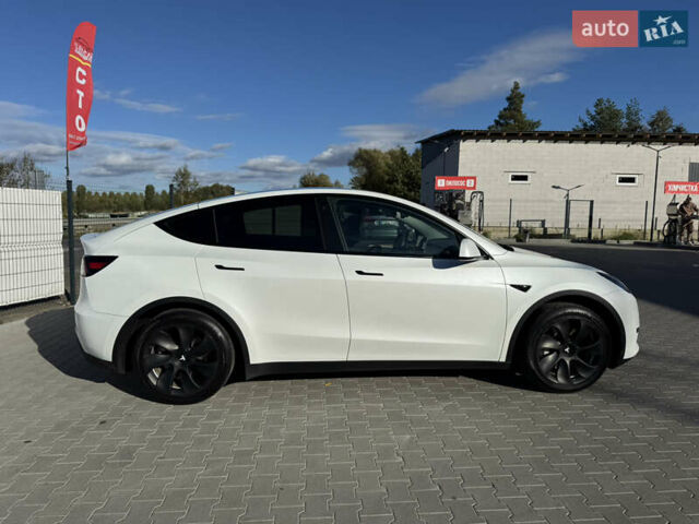 Белый Тесла Model Y, объемом двигателя 0 л и пробегом 26 тыс. км за 29900 $, фото 71 на Automoto.ua