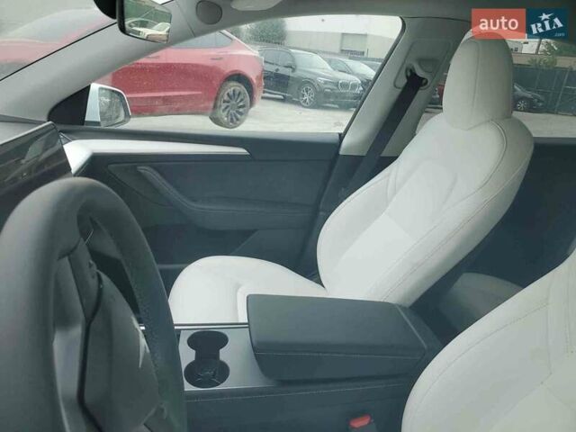 Белый Тесла Model Y, объемом двигателя 0 л и пробегом 50 тыс. км за 18800 $, фото 5 на Automoto.ua