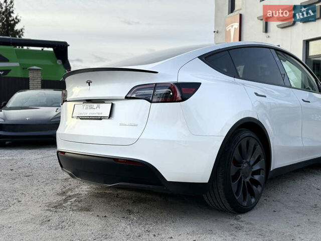 Белый Тесла Model Y, объемом двигателя 0 л и пробегом 1 тыс. км за 42500 $, фото 15 на Automoto.ua