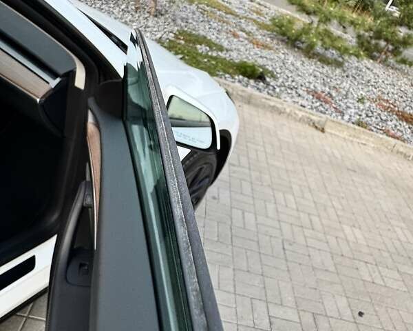 Белый Тесла Model Y, объемом двигателя 0 л и пробегом 3 тыс. км за 34498 $, фото 29 на Automoto.ua