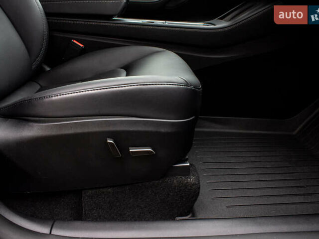 Білий Тесла Model Y, об'ємом двигуна 0 л та пробігом 11 тис. км за 30000 $, фото 34 на Automoto.ua