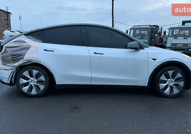 Білий Тесла Model Y, об'ємом двигуна 0 л та пробігом 96 тис. км за 19900 $, фото 6 на Automoto.ua