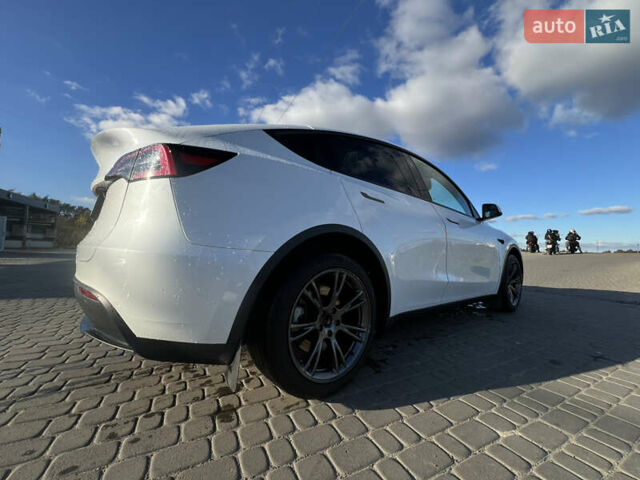 Тесла Model Y 2024 у Жовкві на Automoto.ua Білий Тесла Model Y, об'ємом двигуна 0 л та пробігом 30 тис. км за 33000 $, фото 9 на Automoto.ua