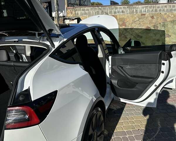 Білий Тесла Model Y, об'ємом двигуна 0 л та пробігом 9 тис. км за 35000 $, фото 13 на Automoto.ua