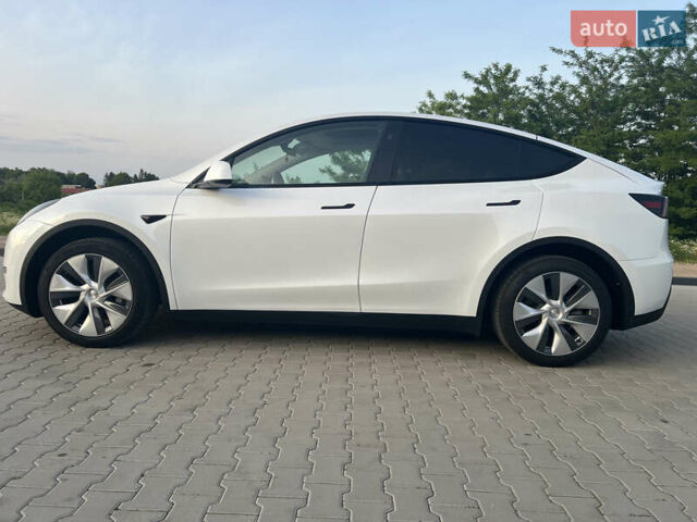 Белый Тесла Model Y, объемом двигателя 0 л и пробегом 8 тыс. км за 33000 $, фото 5 на Automoto.ua
