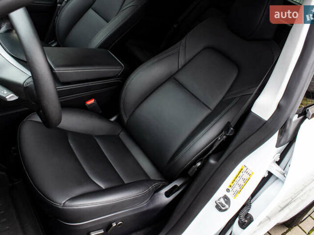 Білий Тесла Model Y, об'ємом двигуна 0 л та пробігом 11 тис. км за 30000 $, фото 38 на Automoto.ua