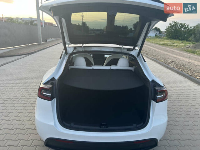 Белый Тесла Model Y, объемом двигателя 0 л и пробегом 8 тыс. км за 33000 $, фото 16 на Automoto.ua