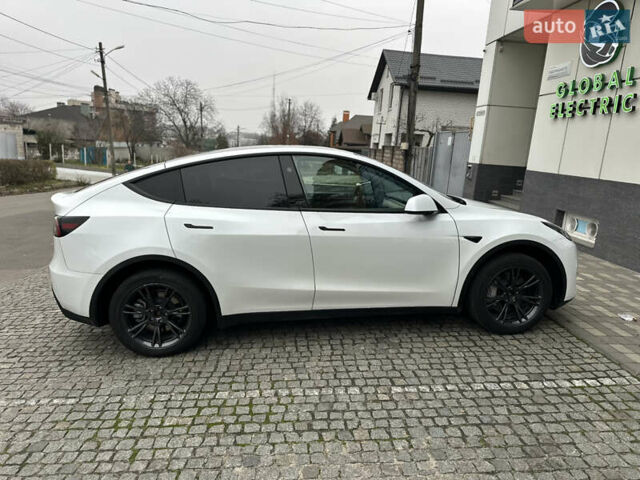 Белый Тесла Model Y, объемом двигателя 0 л и пробегом 16 тыс. км за 33700 $, фото 3 на Automoto.ua
