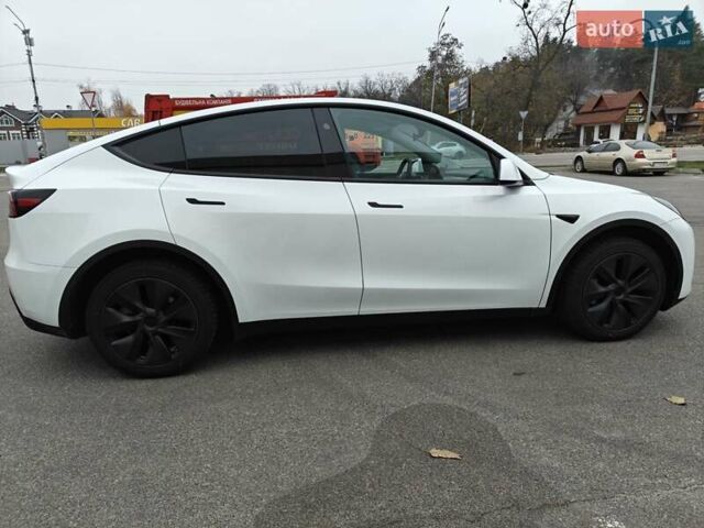 Белый Тесла Model Y, объемом двигателя 0 л и пробегом 18 тыс. км за 29000 $, фото 10 на Automoto.ua