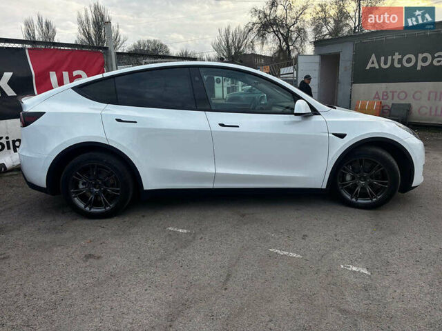 Белый Тесла Model Y, объемом двигателя 0 л и пробегом 25 тыс. км за 33290 $, фото 5 на Automoto.ua