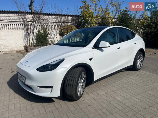 Белый Тесла Model Y, объемом двигателя 0 л и пробегом 39 тыс. км за 30999 $, фото 4 на Automoto.ua